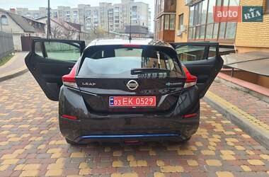 Хэтчбек Nissan Leaf 2018 в 