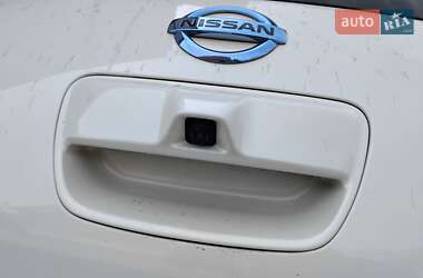 Хетчбек Nissan Leaf 2017 в 