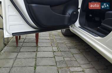 Хетчбек Nissan Leaf 2017 в 