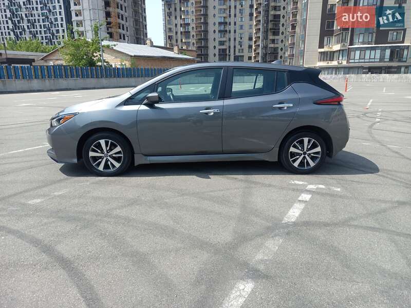 Хетчбек Nissan Leaf 2020 в Києві