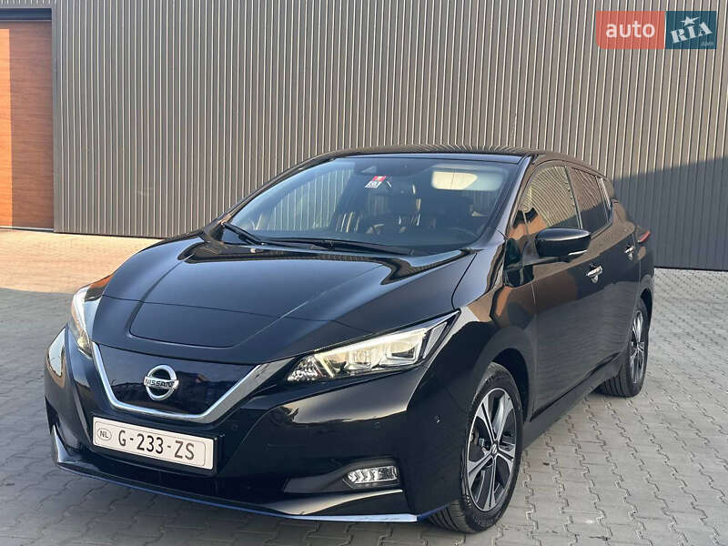 Хэтчбек Nissan Leaf 2020 в 