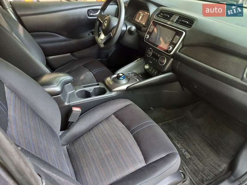 Хетчбек Nissan Leaf 2020 в Києві