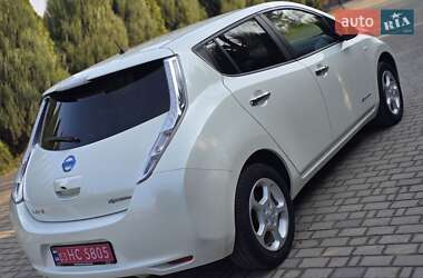 Хэтчбек Nissan Leaf 2017 в 