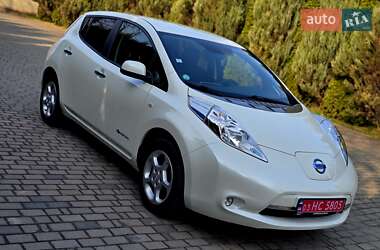 Хэтчбек Nissan Leaf 2017 в 