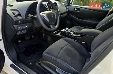 Хэтчбек Nissan Leaf 2017 в 