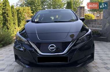 Хэтчбек Nissan Leaf 2018 в 