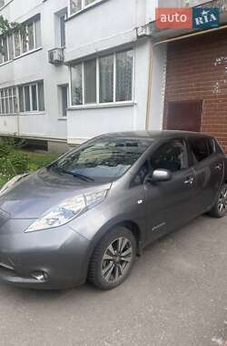 Хэтчбек Nissan Leaf 2013 в Киеве