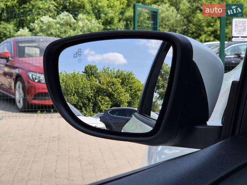 Хетчбек Nissan Leaf 2022 в Бердичеві