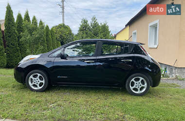 Хэтчбек Nissan Leaf 2013 в Львове