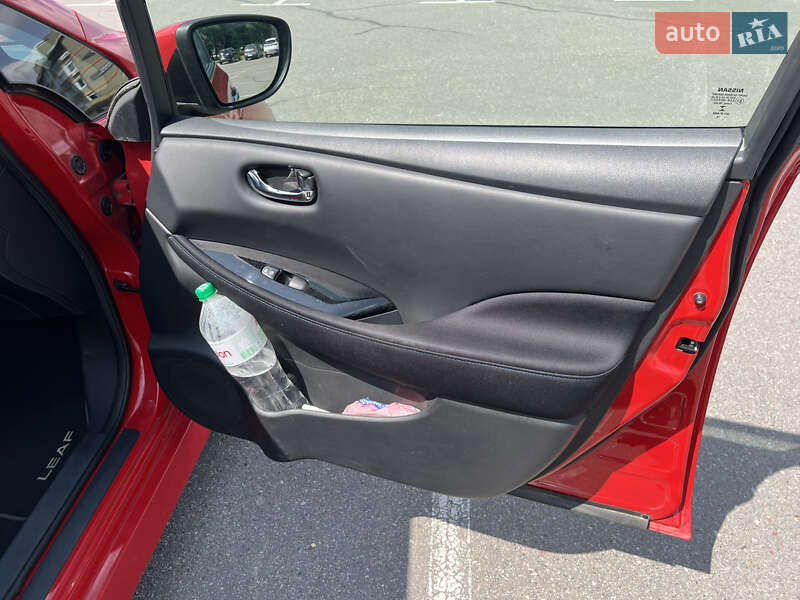 Хэтчбек Nissan Leaf 2019 в Киеве