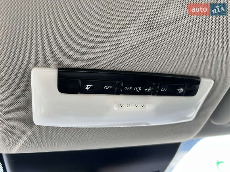 Хэтчбек Nissan Leaf 2019 в Киеве