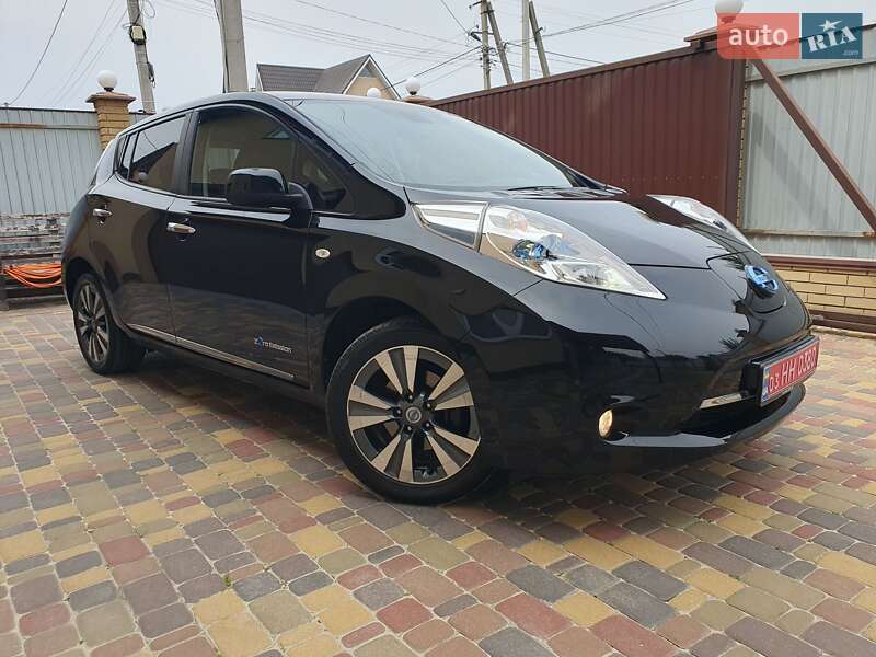 Хетчбек Nissan Leaf 2013 в Горі