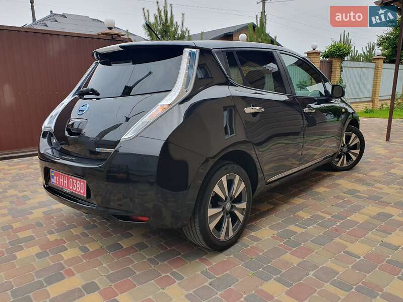 Хетчбек Nissan Leaf 2013 в Горі