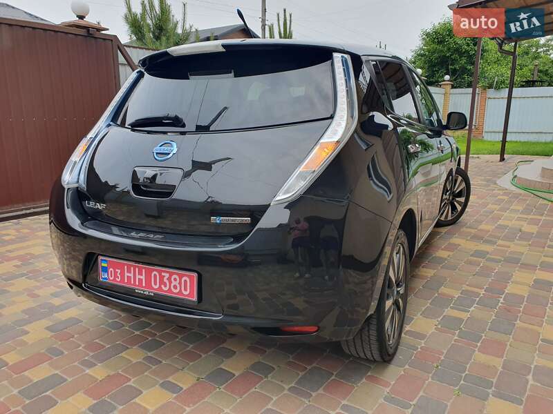 Хетчбек Nissan Leaf 2013 в Горі