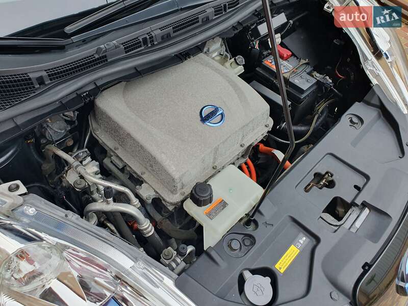 Хетчбек Nissan Leaf 2013 в Горі