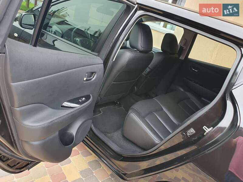 Хетчбек Nissan Leaf 2013 в Горі