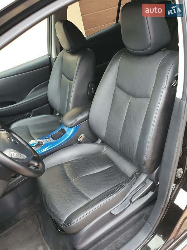 Хетчбек Nissan Leaf 2013 в Горі