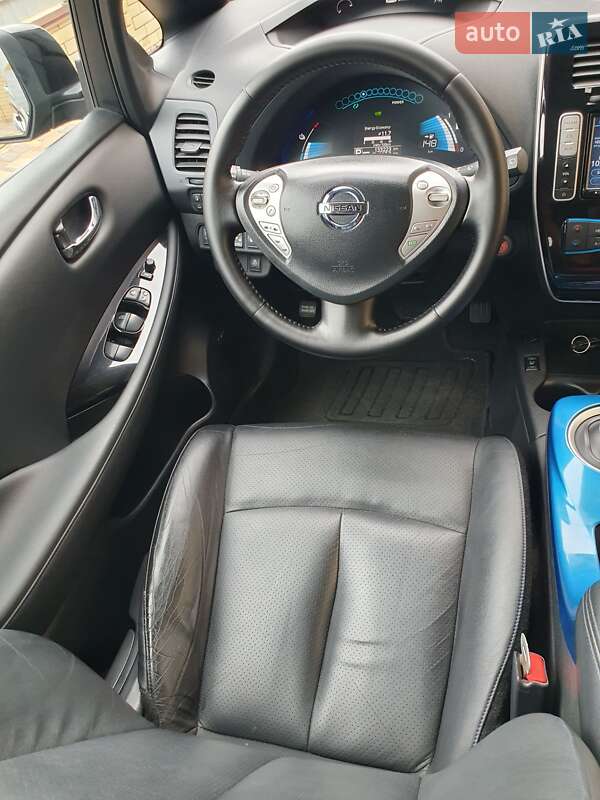 Хетчбек Nissan Leaf 2013 в Горі