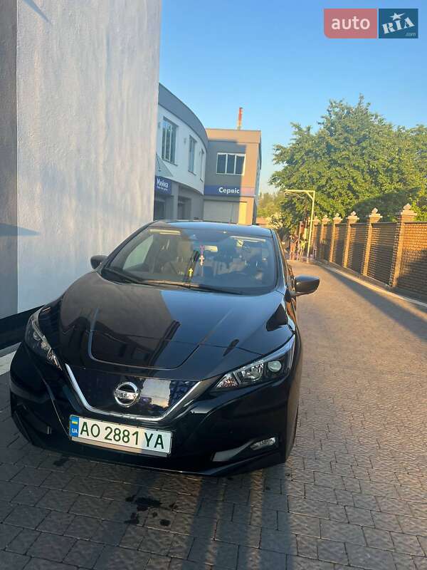 Хэтчбек Nissan Leaf 2018 в Тячеве фото 2 Хэтчбек Nissan Leaf 2018 в Тячеве