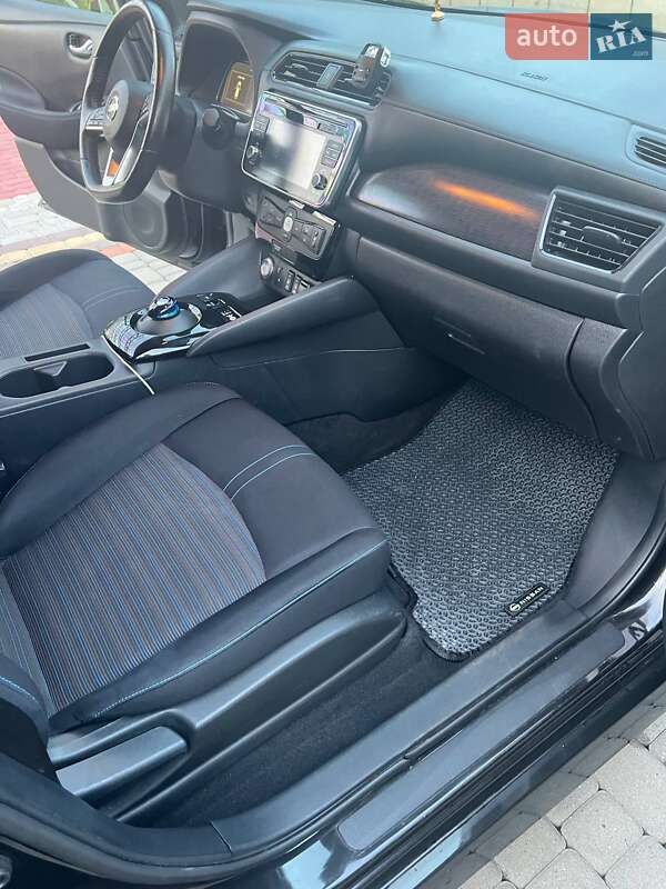 Хэтчбек Nissan Leaf 2018 в Тячеве фото 22 Хэтчбек Nissan Leaf 2018 в Тячеве