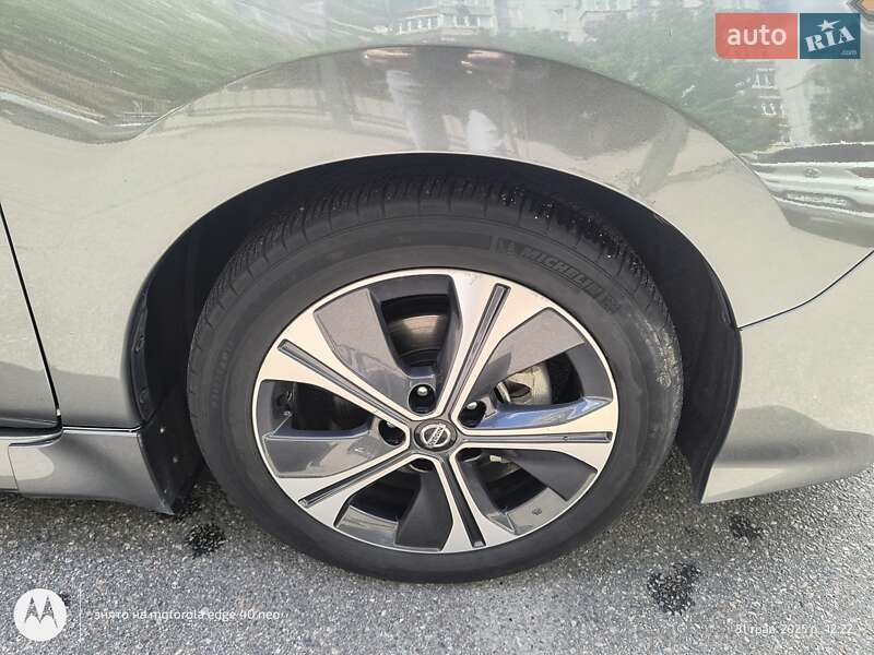 Хэтчбек Nissan Leaf 2021 в Белой Церкви