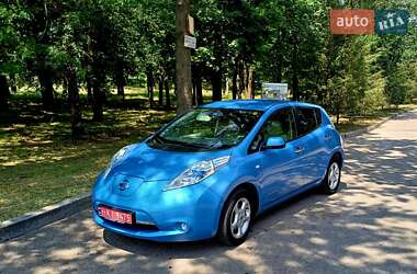 Хэтчбек Nissan Leaf 2012 в Запорожье