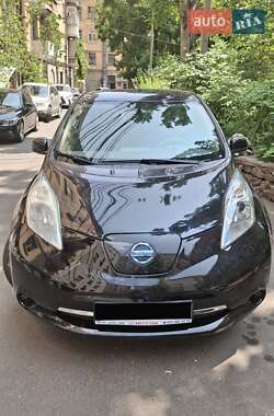 Хэтчбек Nissan Leaf 2016 в Николаеве