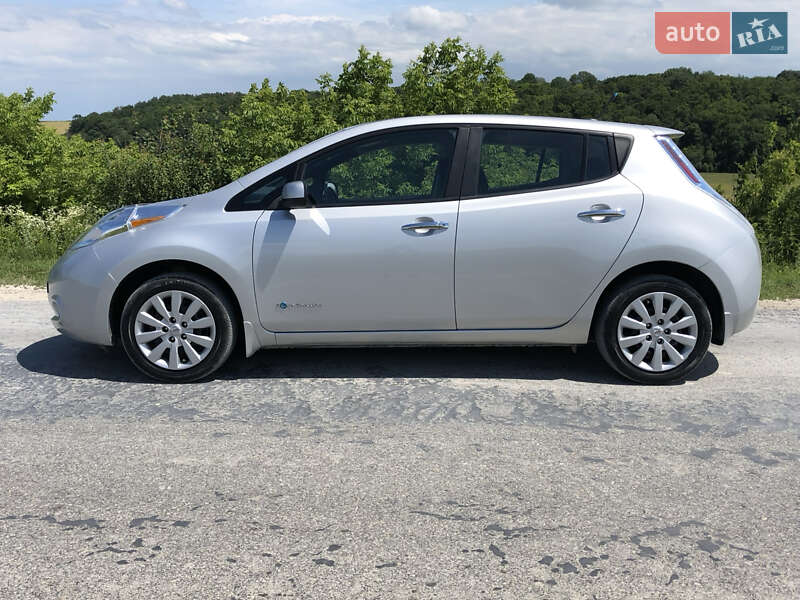 Хэтчбек Nissan Leaf 2013 в Тернополе