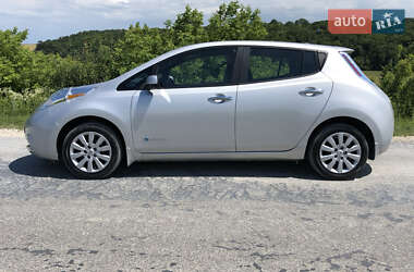 Хэтчбек Nissan Leaf 2013 в 
