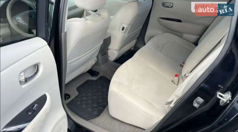 Хетчбек Nissan Leaf 2011 в Львові