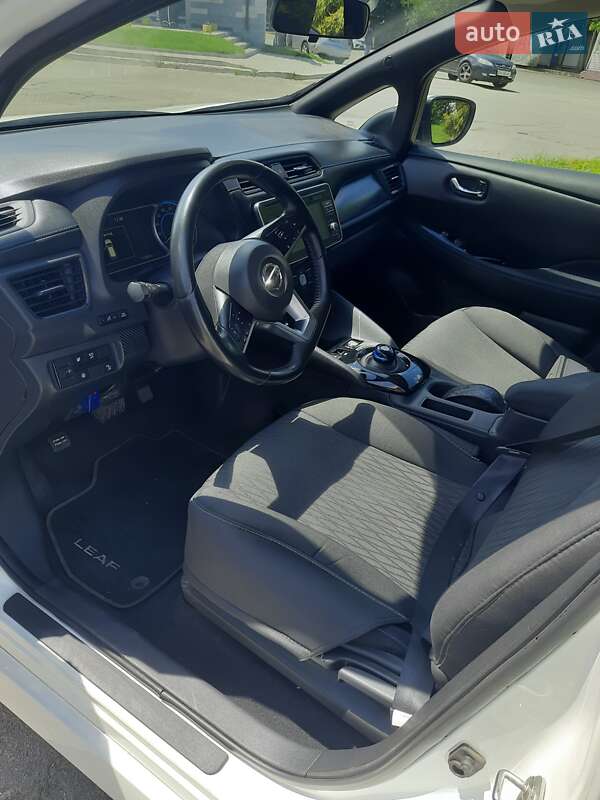Хетчбек Nissan Leaf 2018 в Дніпрі фото 13 Хетчбек Nissan Leaf 2018 в Дніпрі