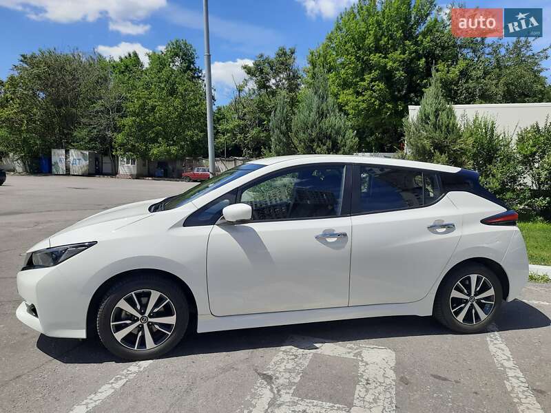 Хетчбек Nissan Leaf 2018 в Дніпрі фото 16 Хетчбек Nissan Leaf 2018 в Дніпрі