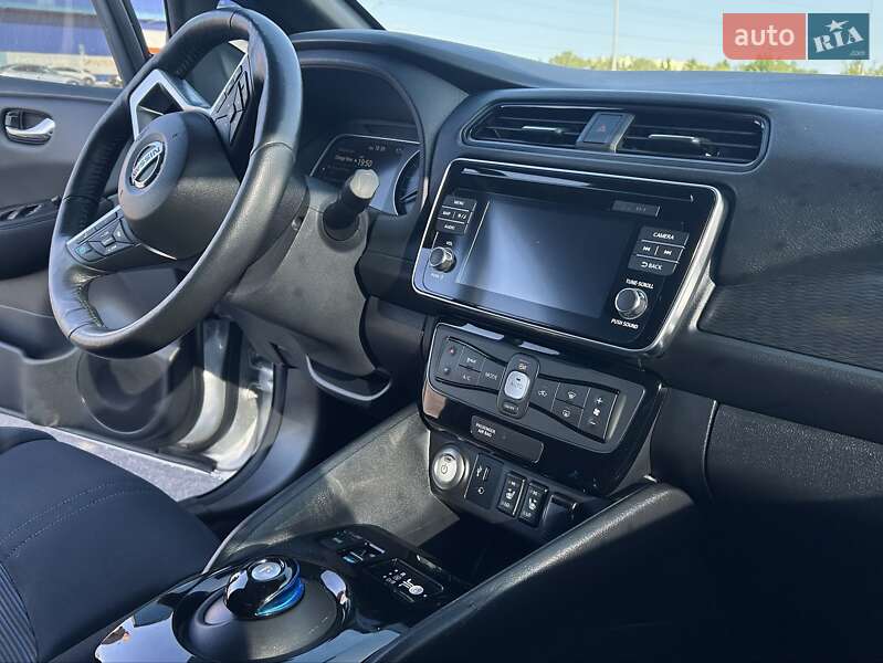 Хэтчбек Nissan Leaf 2019 в Ровно