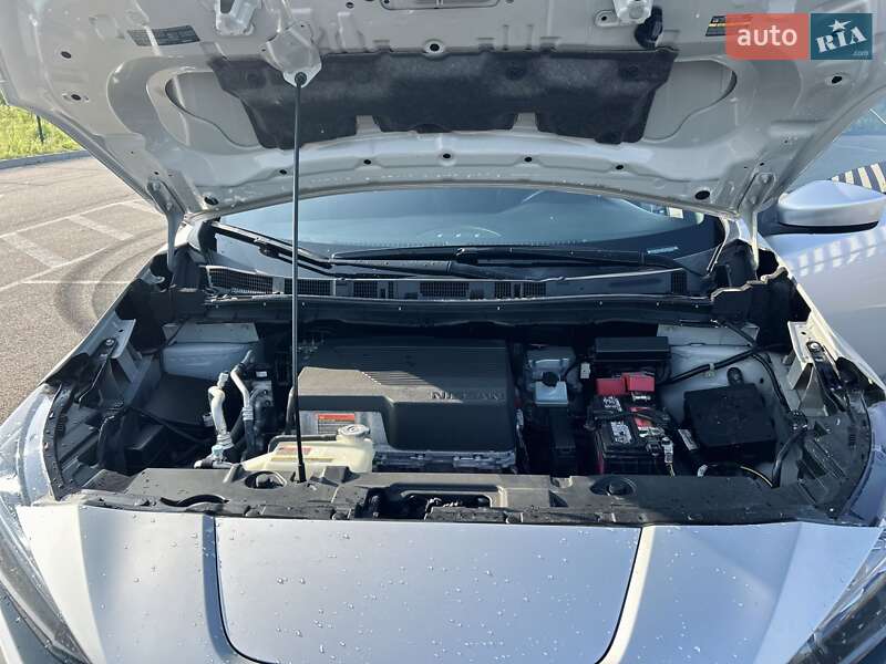 Хэтчбек Nissan Leaf 2019 в Ровно
