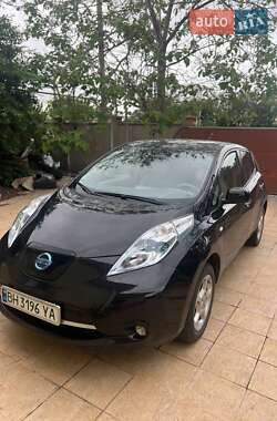 Хэтчбек Nissan Leaf 2013 в Черноморске