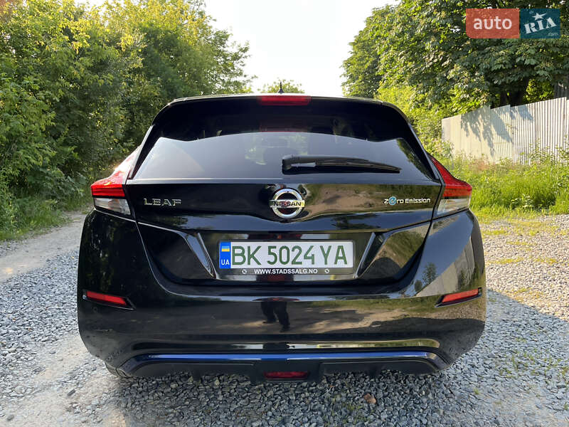 Хэтчбек Nissan Leaf 2018 в Ровно