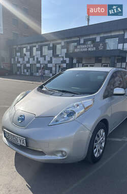 Хетчбек Nissan Leaf 2013 в Ніжині