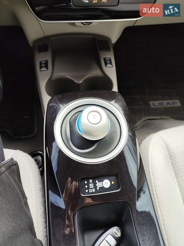 Хэтчбек Nissan Leaf 2013 в Полтаве фото 10 Хэтчбек Nissan Leaf 2013 в Полтаве