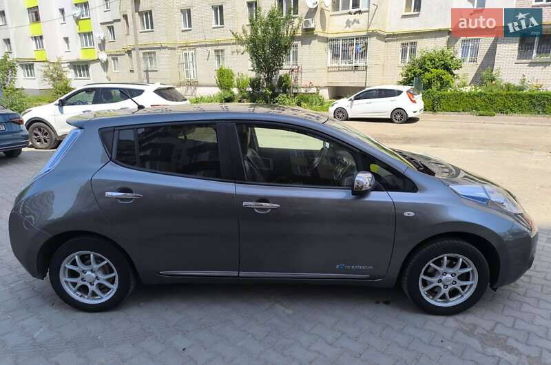 Хэтчбек Nissan Leaf 2013 в Житомире фото 9 Хэтчбек Nissan Leaf 2013 в Житомире