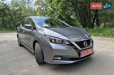 Хетчбек Nissan Leaf 2021 в Києві