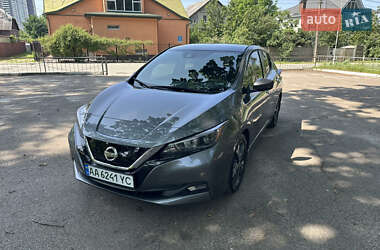Хетчбек Nissan Leaf 2019 в Києві