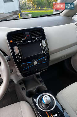 Хэтчбек Nissan Leaf 2012 в Львове