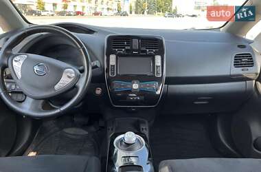Хэтчбек Nissan Leaf 2015 в 