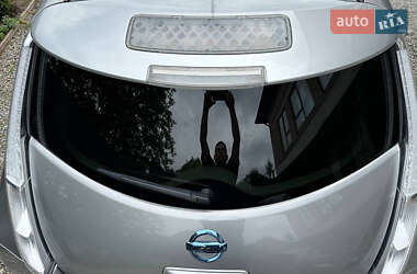 Хэтчбек Nissan Leaf 2015 в 