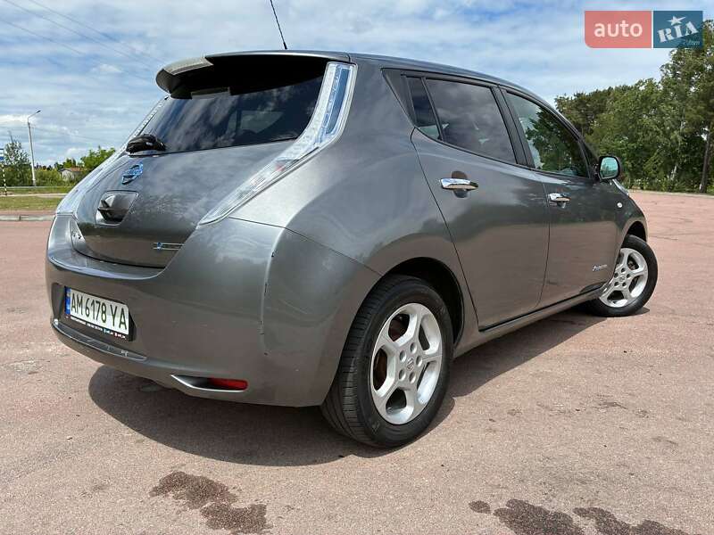 Хэтчбек Nissan Leaf 2016 в Житомире