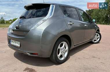 Хэтчбек Nissan Leaf 2016 в 