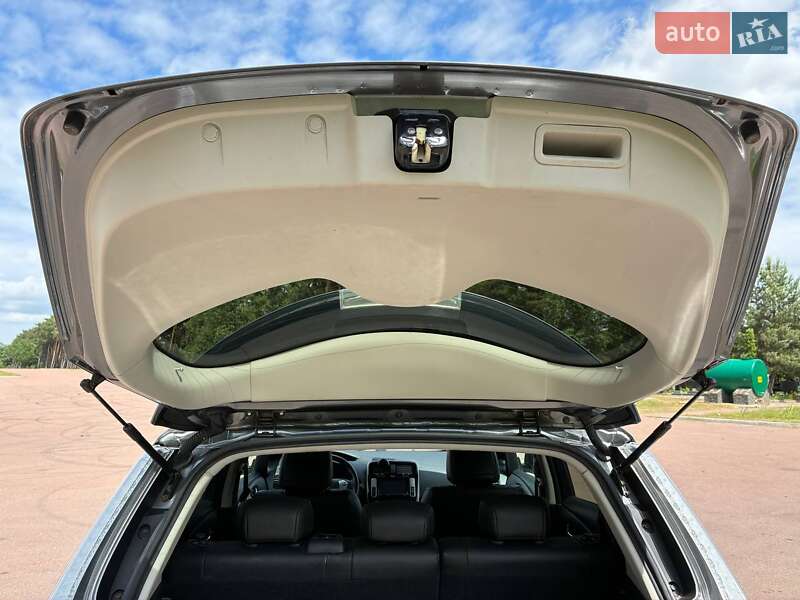 Хэтчбек Nissan Leaf 2016 в Житомире