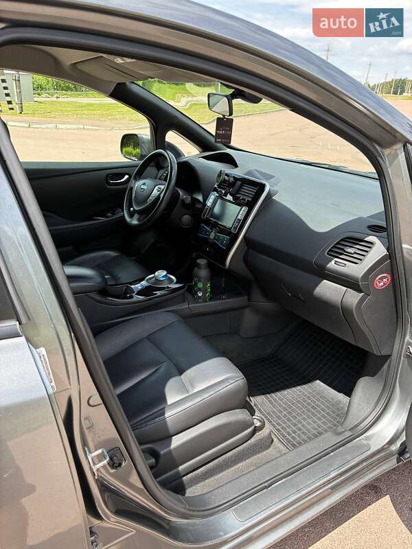 Хэтчбек Nissan Leaf 2016 в Житомире