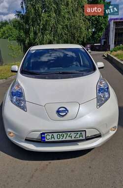 Хэтчбек Nissan Leaf 2015 в Черкассах
