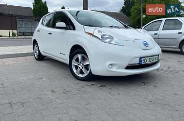 Хетчбек Nissan Leaf 2015 в Кам'янець-Подільському